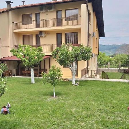 Къща За Гости Демика Sapareva Banya Bagian luar foto