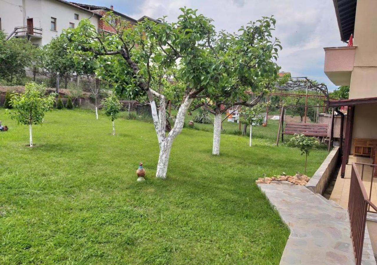 Къща За Гости Демика Sapareva Banya Bagian luar foto
